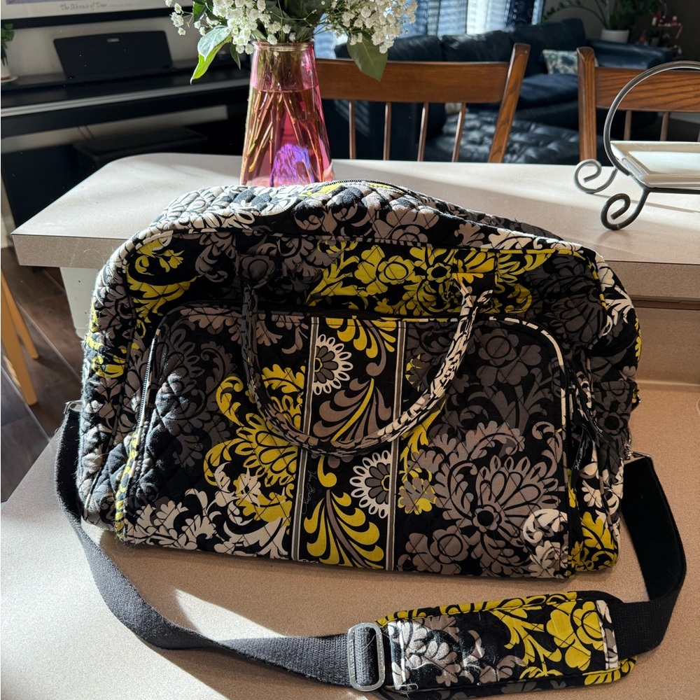 NWOT Vera Bradley Baroque Weekender Bag - Retired Pattern
